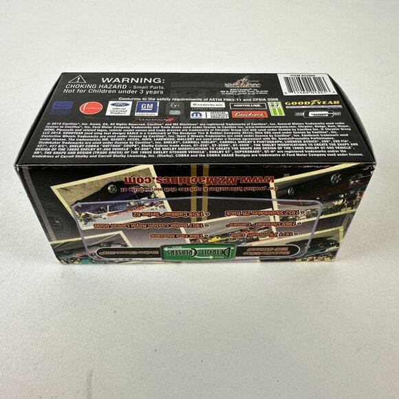 1952 Studebaker 2R Truck Die-Cast Model 1:64 Scale Detroit Cruisers M2 Machines - Picture 4 of 4